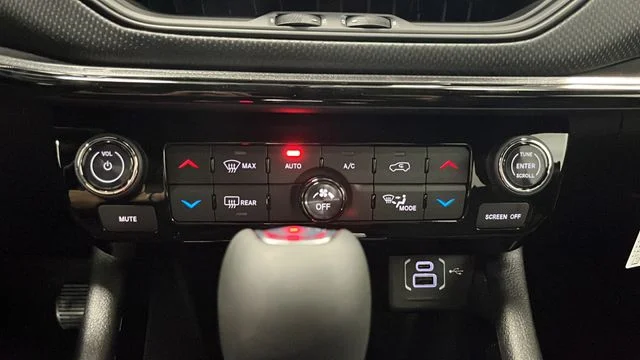 New 2026 Fathom Blue Pearl Coat Jeep Latitude image 16
