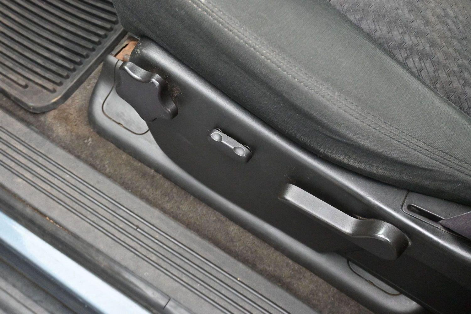 Used 2011 Blue Granite Metallic Chevrolet LT image 13