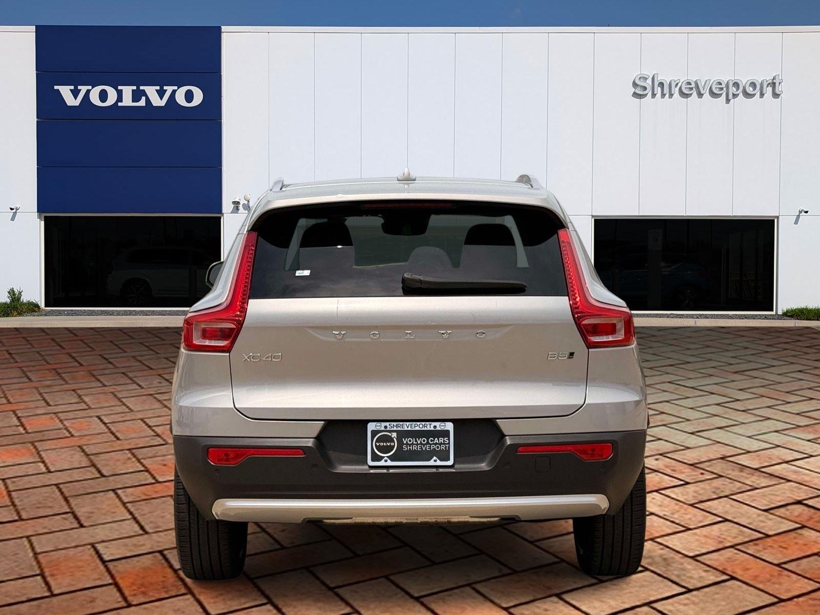 Used 2023 Silver Dawn Metallic Volvo Plus image 5