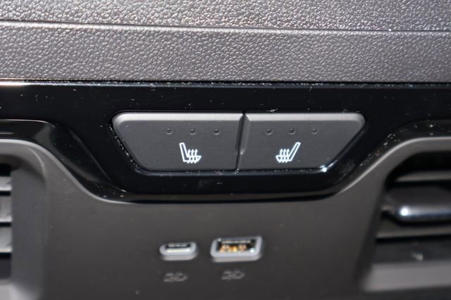 2026 GMC Sierra 1500 AT4X - Photo 17