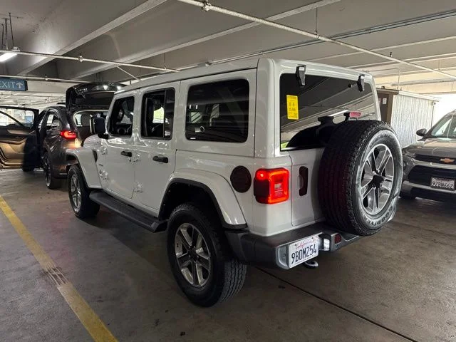 Used 2022 White Jeep Unlimited Sahara image 3