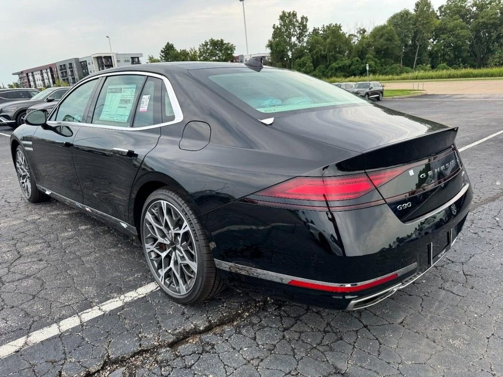 New 2026 Maui Black Genesis 3.5T E-SC MHEV image 5