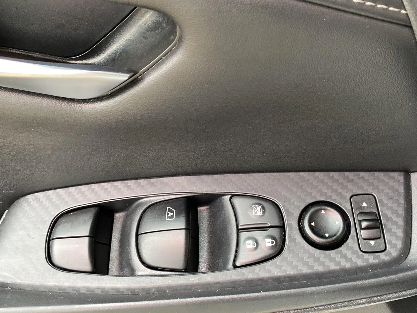 Used 2022 Fresh Powder Nissan SV image 24