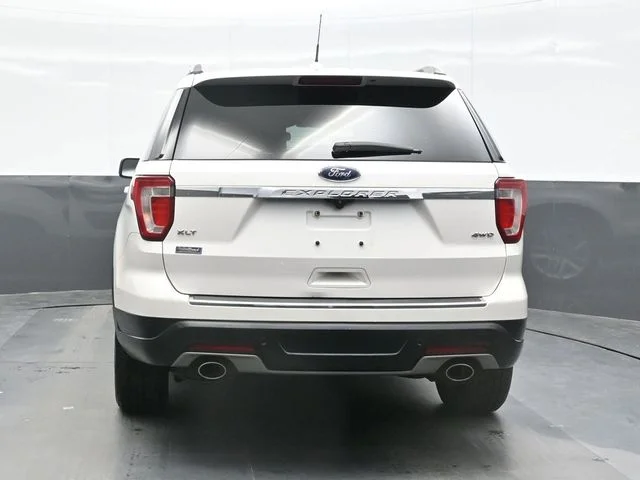 Used 2018 White Ford XLT image 2