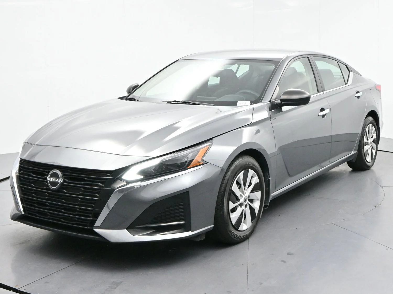 Used 2024 Gun Metallic Nissan 2.5 S image 3
