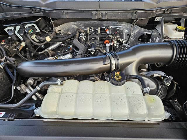 Used 2025 Black Metallic Ford LARIAT image 34