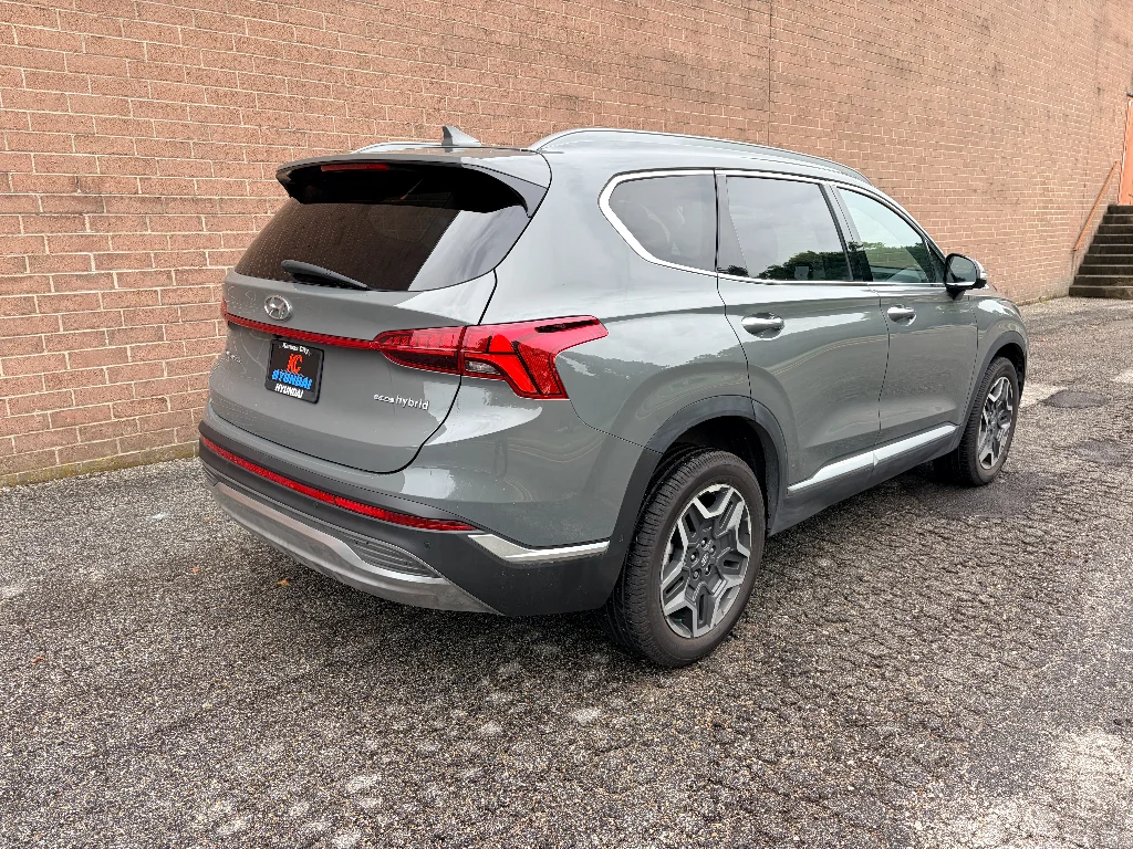 Used 2023 Hampton Gray Hyundai Limited image 5