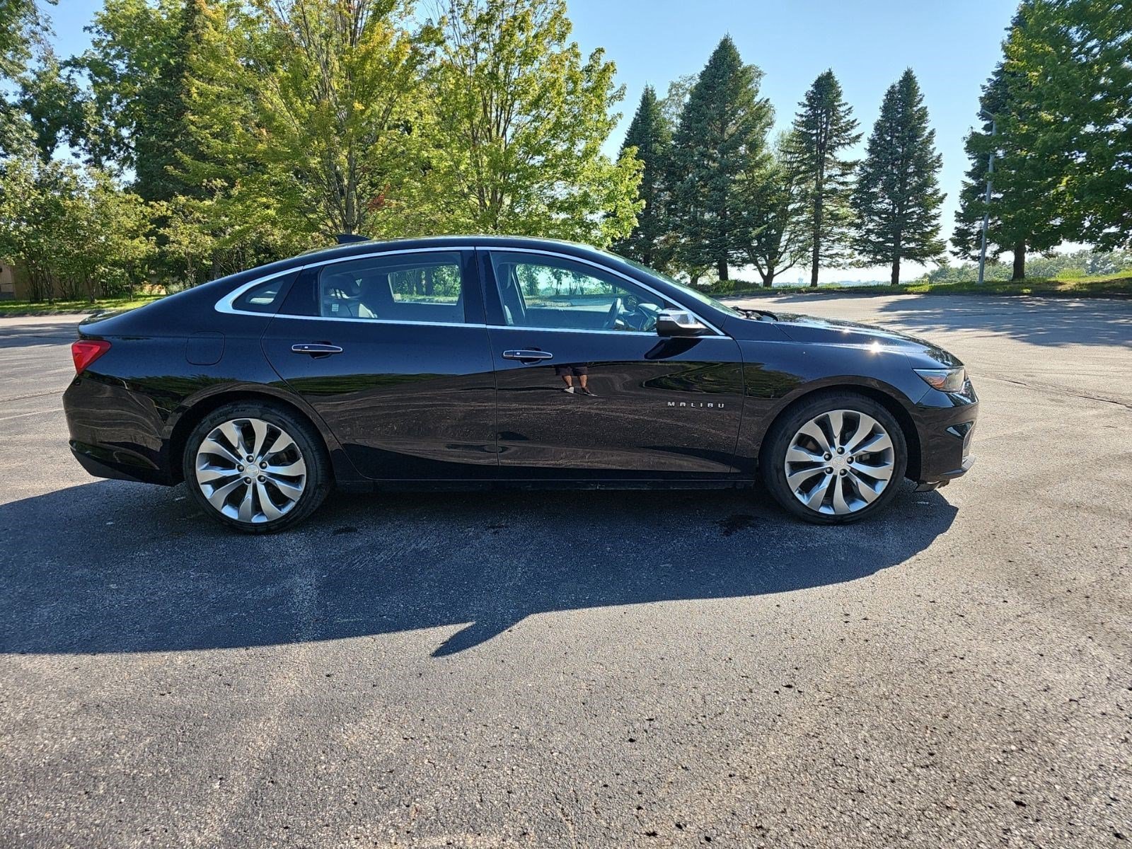Used 2017 Mosaic Black Metallic Chevrolet Premier image 6