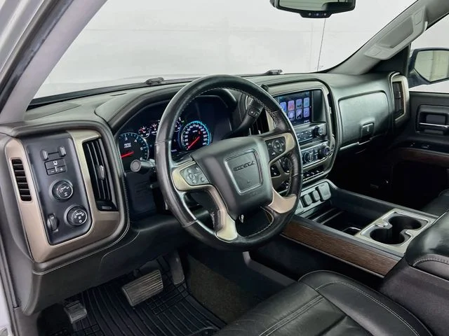 Used 2018 Silver GMC Denali image 36