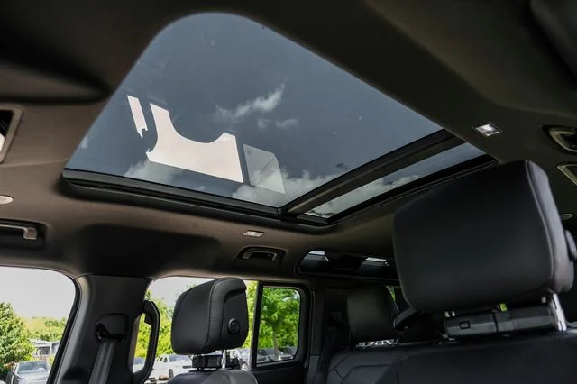 New 2026  Land Rover X-Dynamic SE image 5