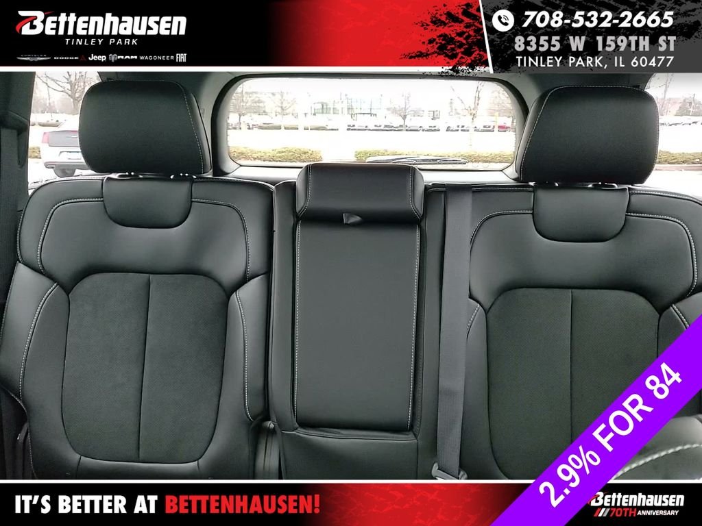 New 2026 Baltic Gray Metallic Clear-Coat Exterior Paint Jeep Altitude image 25