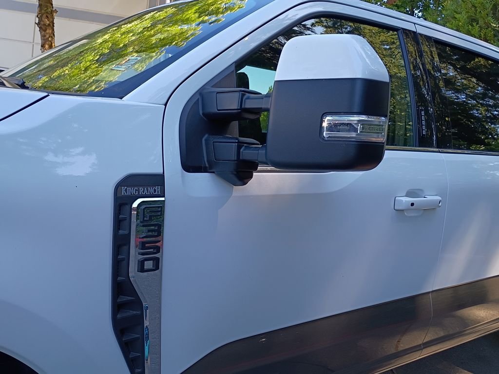 Used 2023 White Ford King Ranch image 9