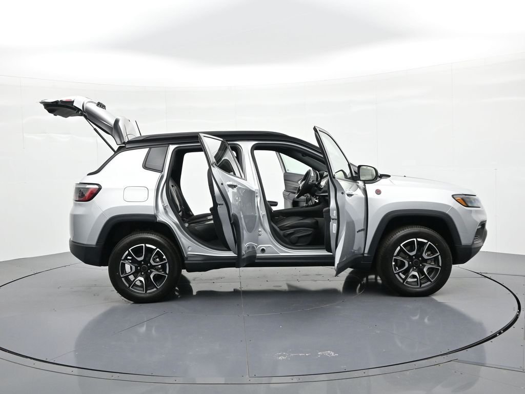 2025 Jeep Compass Trailhawk - Photo 29