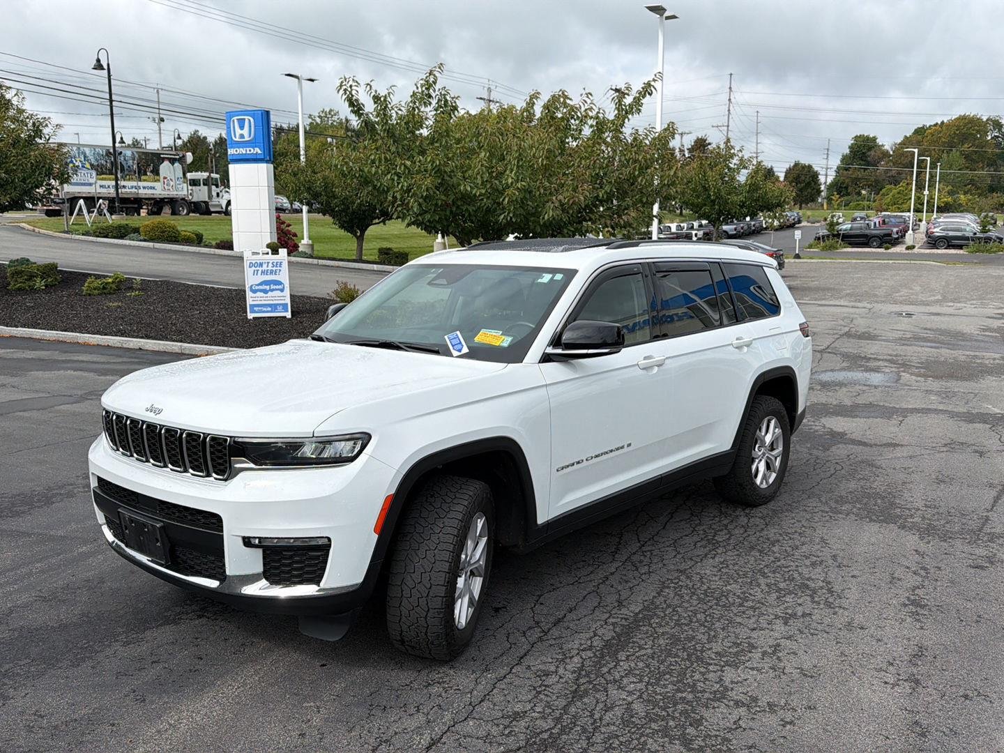 Used 2021 Bright White Clearcoat Jeep Limited image 3