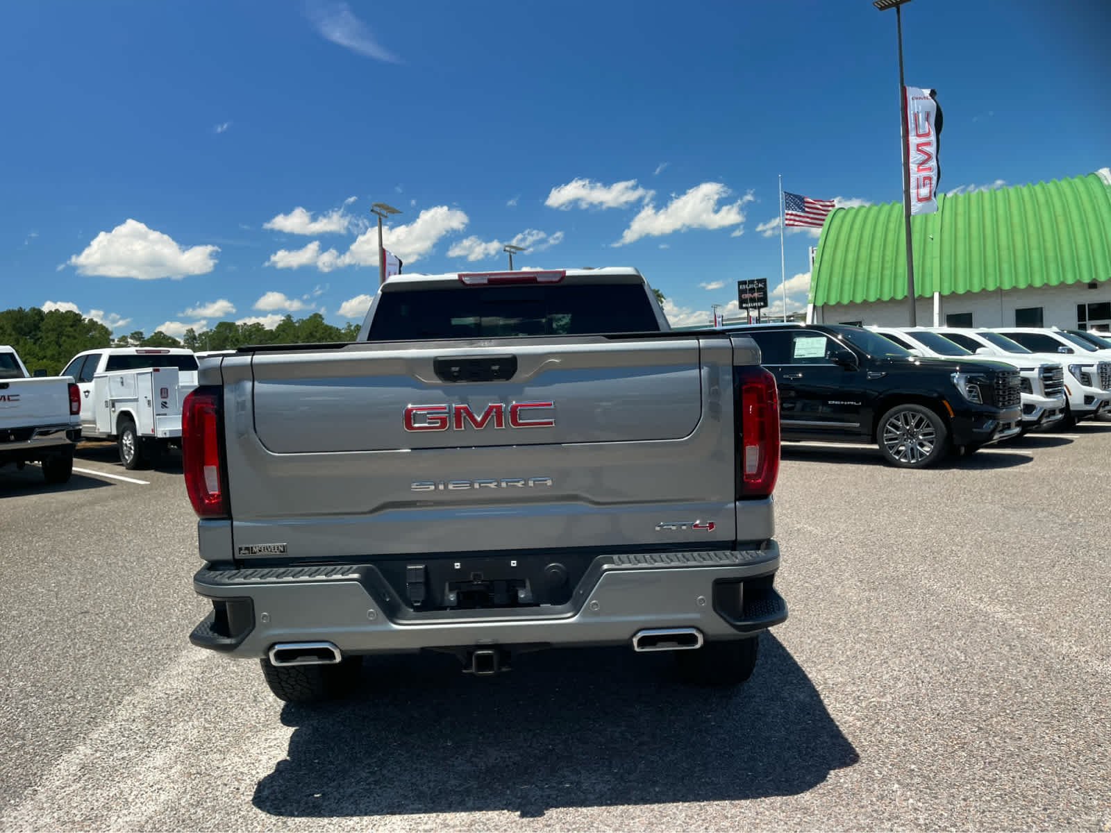 Used 2023 Sterling Metallic GMC AT4 image 6