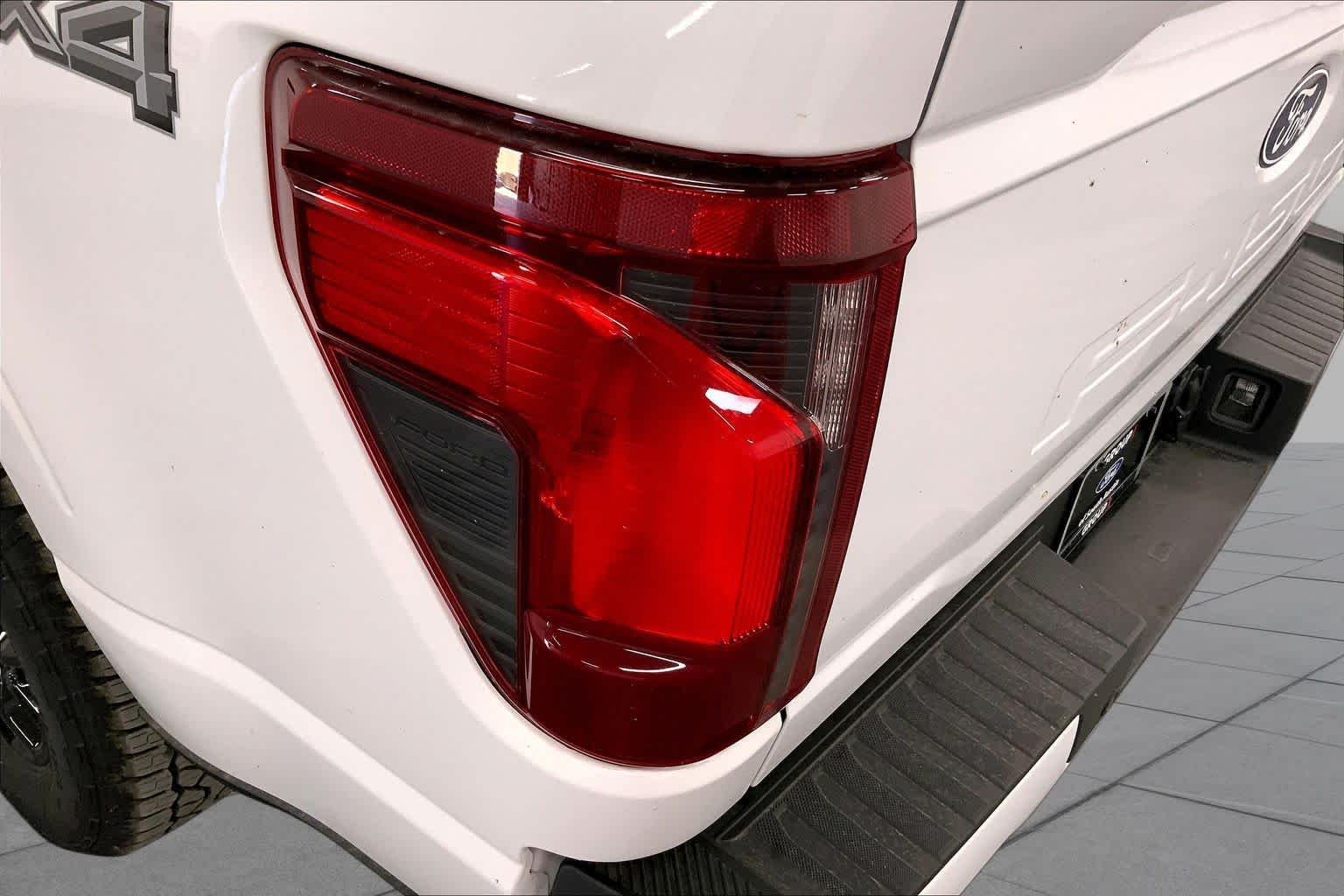 New 2026 Oxford White Ford STX image 14