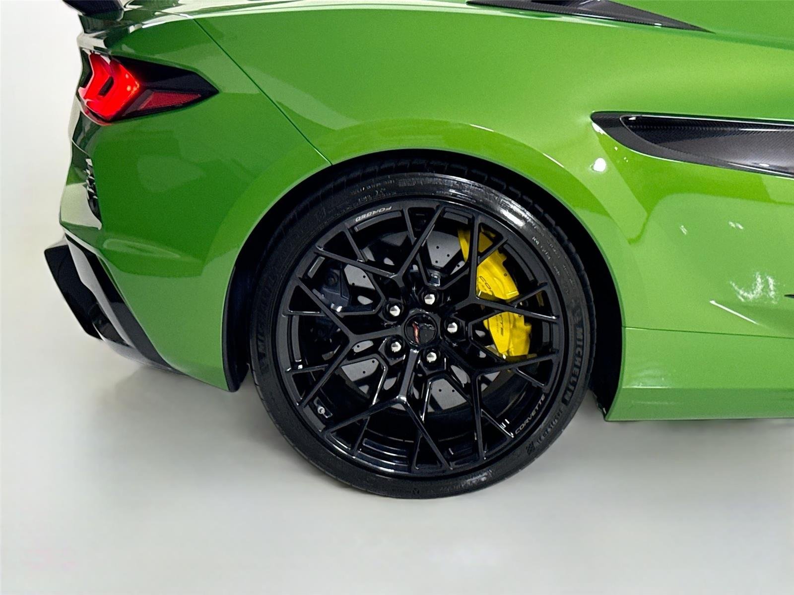 Used 2026 Roswell Green Metallic Chevrolet ZR1 | Carbon Fiber Aero Pkg | Front Lift | Carbon Flash Wheels image 48
