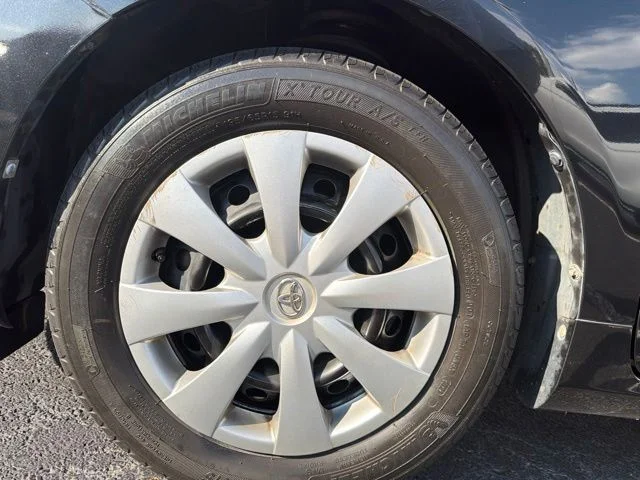 Used 2009 Black Sand Pearl Toyota LE image 11