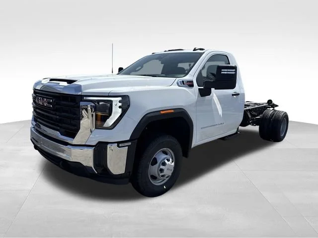 2026 GMC Sierra 3500HD Pro - Photo 8