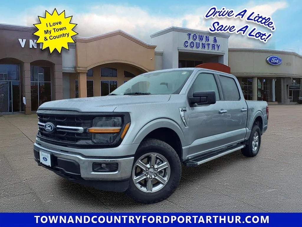 Used 2025 Silver Ford XLT image 1