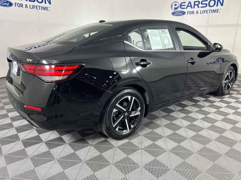 2024 Nissan Sentra SV - Photo 6