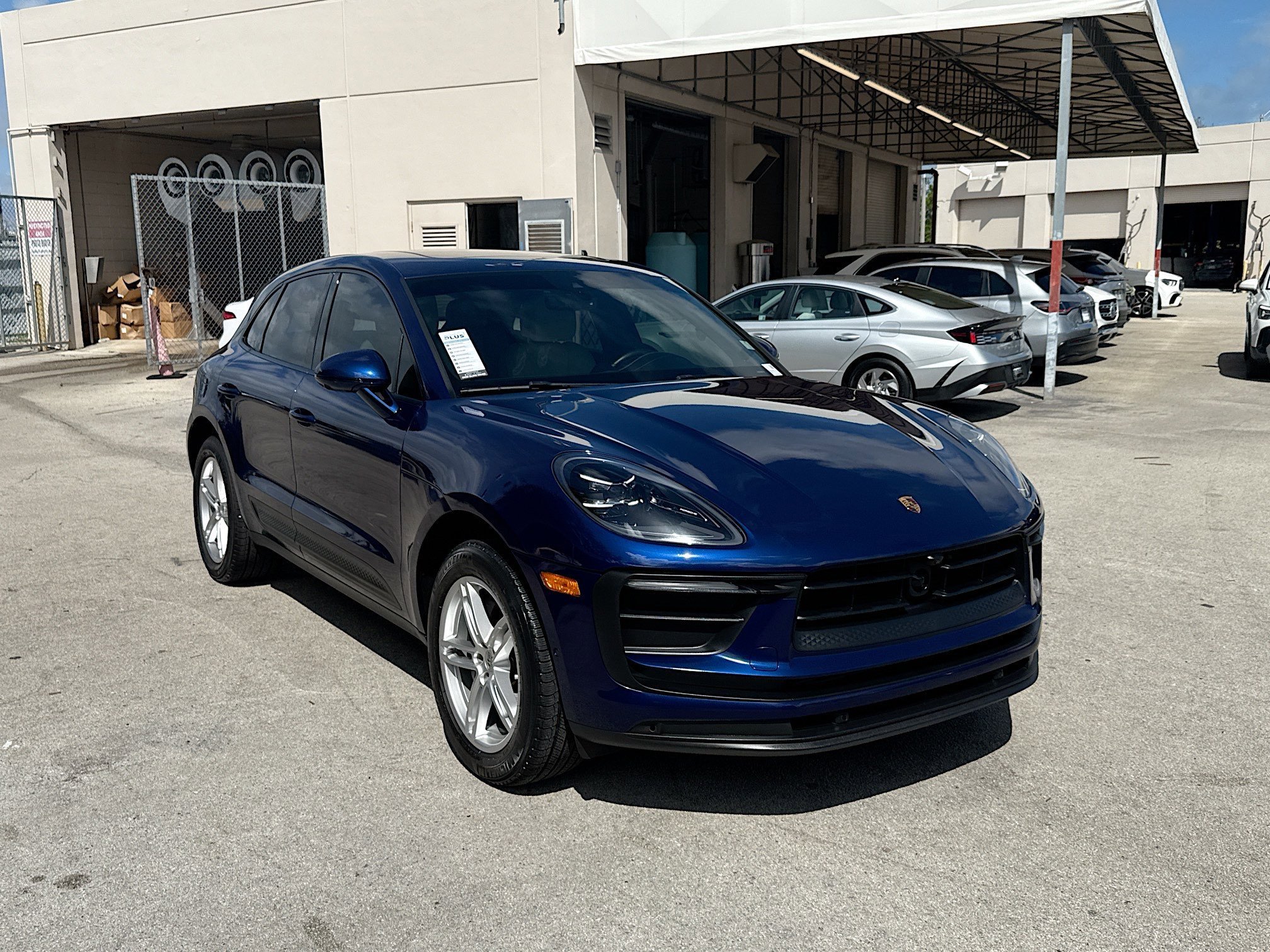 2022 Porsche Macan Base