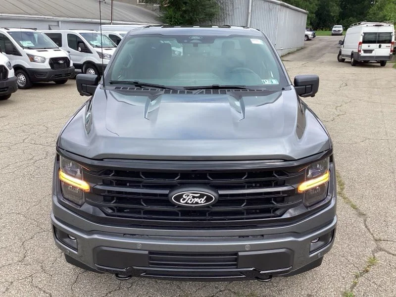 New 2026 Carbonized Gray Metallic Ford XLT image 3