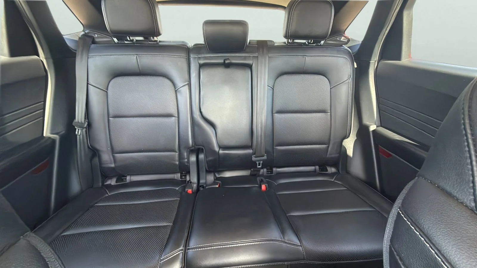 Used 2021 Gray Ford SEL image 25