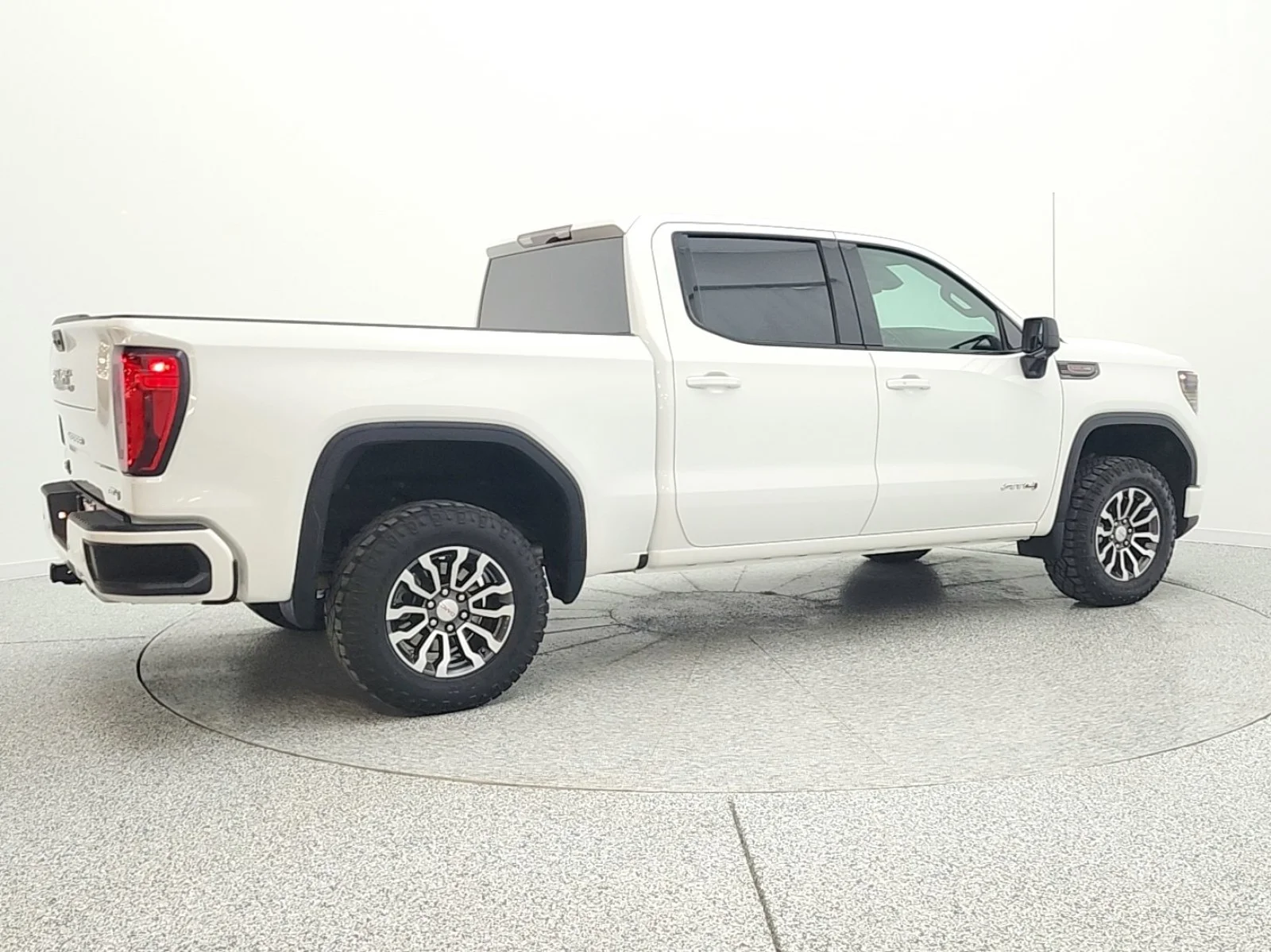 Used 2023 Summit White GMC 4WD Crew Cab 147 AT4 image 5