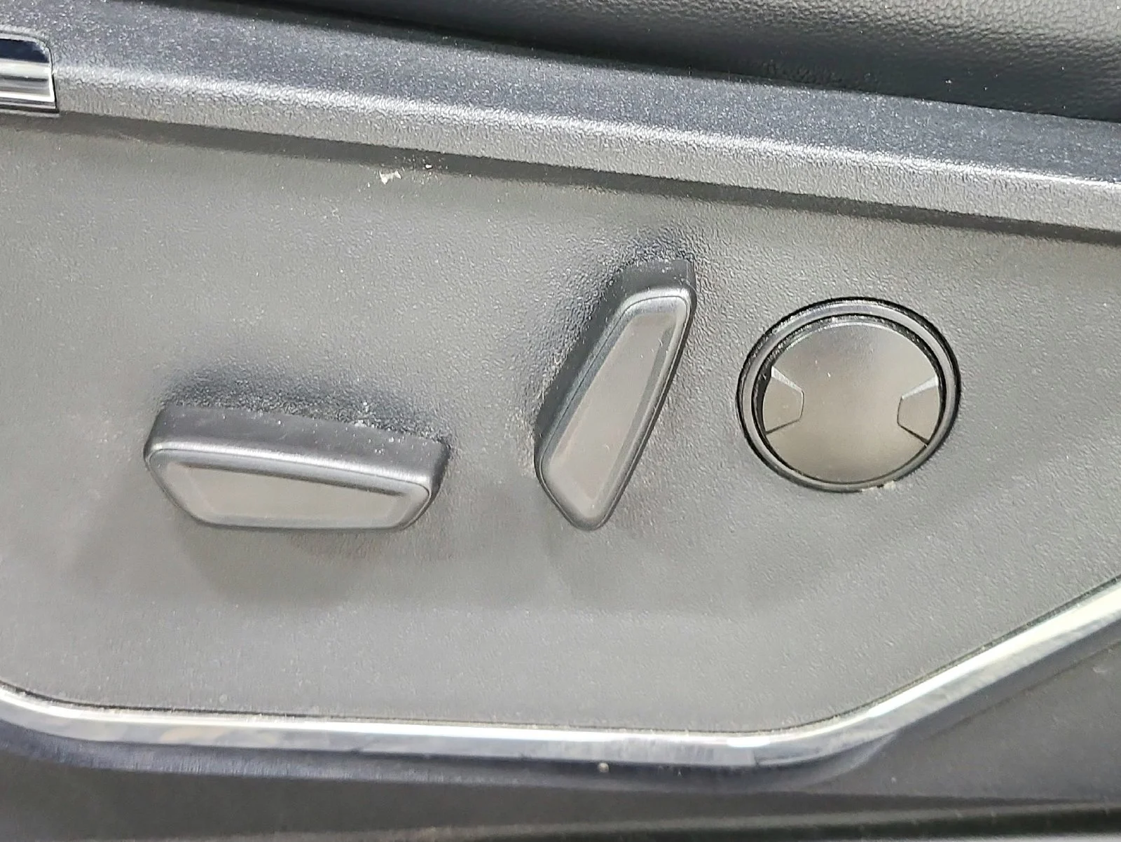 Used 2024 White Ford Lariat image 11