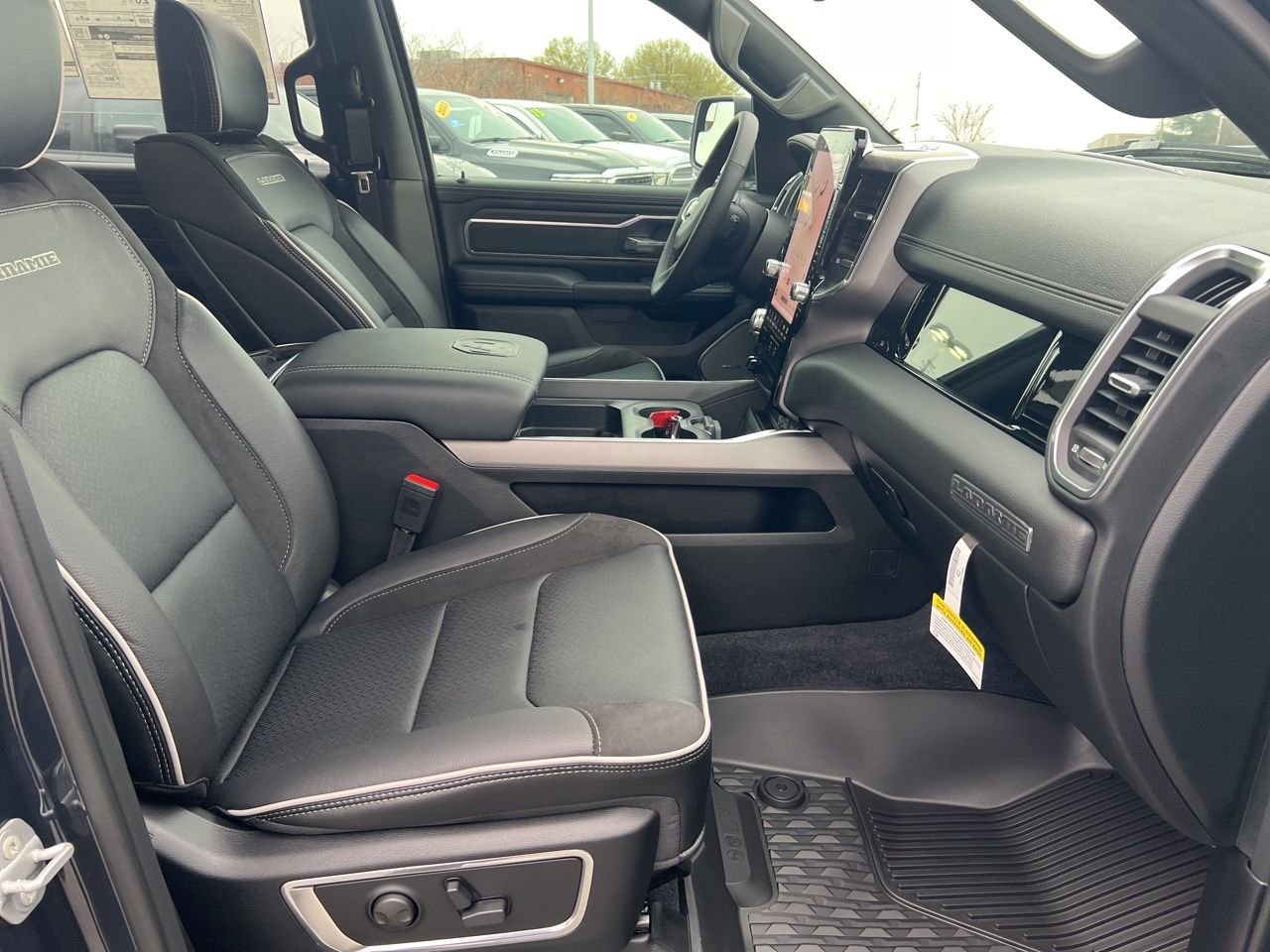2026 RAM 1500 Laramie - Photo 20