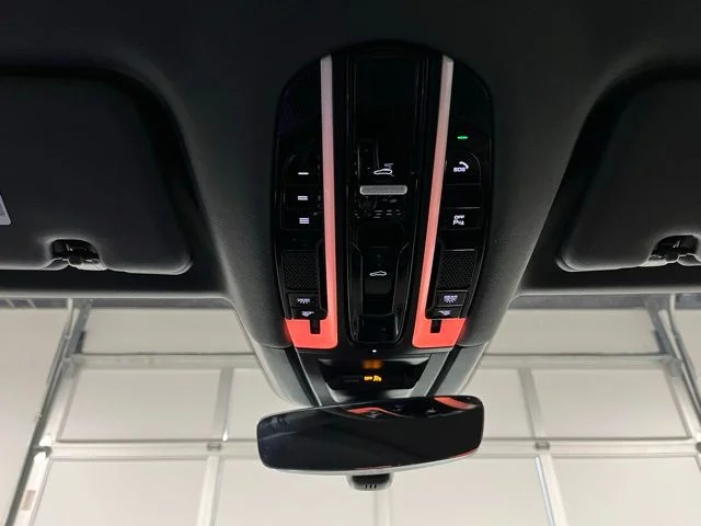 2022 Porsche Cayenne Platinum Edition - Photo 32
