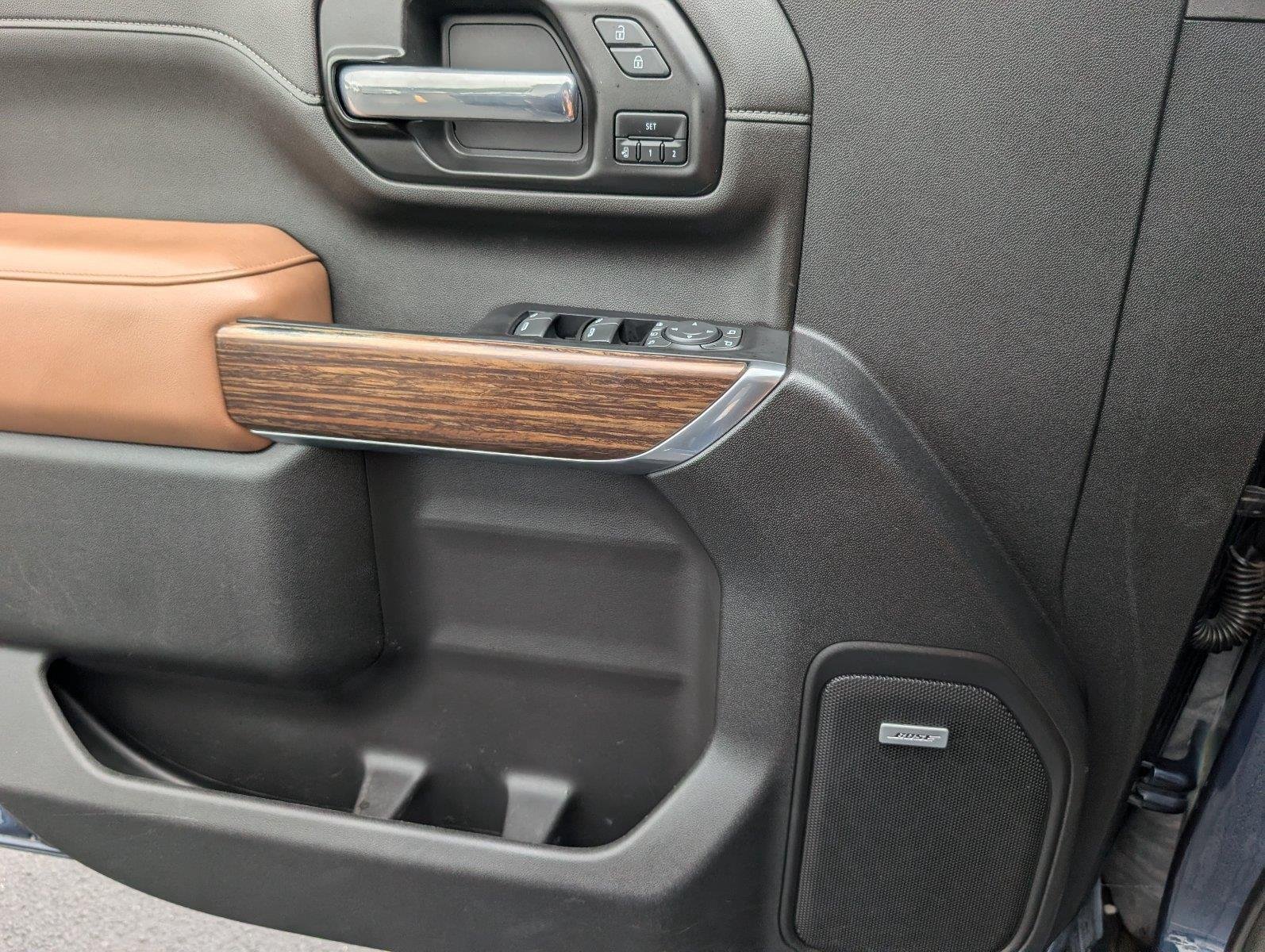 Used 2022 NORTHSKY BLUE METALLIC Chevrolet High Country image 19