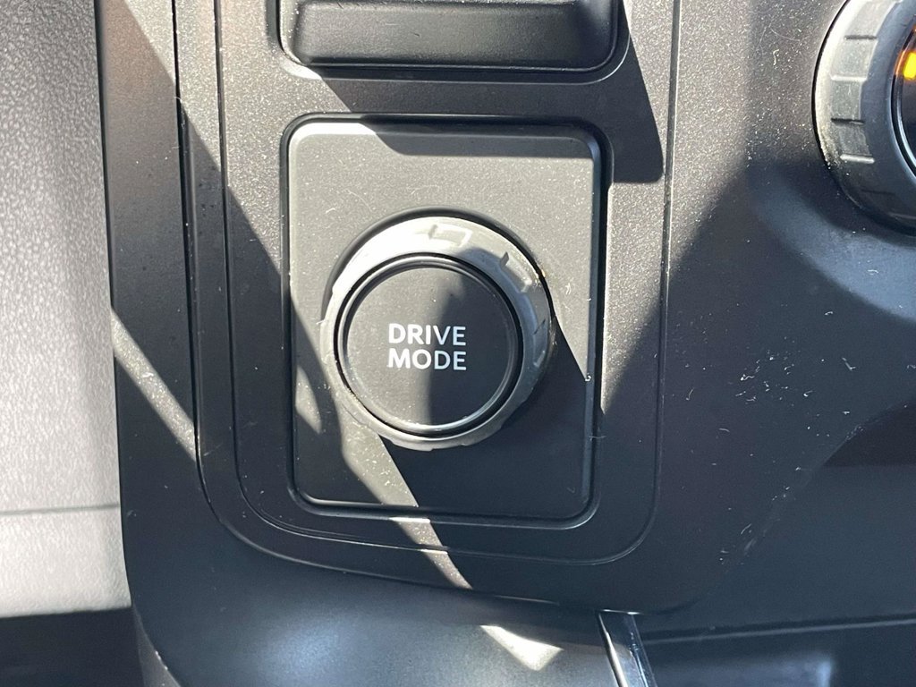 Used 2021  Ford XL image 27