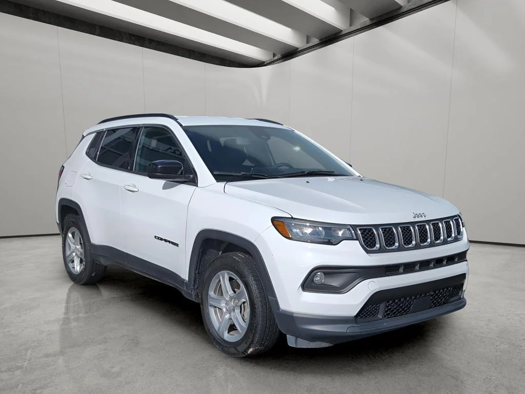 Used 2024 Bright White Clearcoat Jeep Latitude image 6