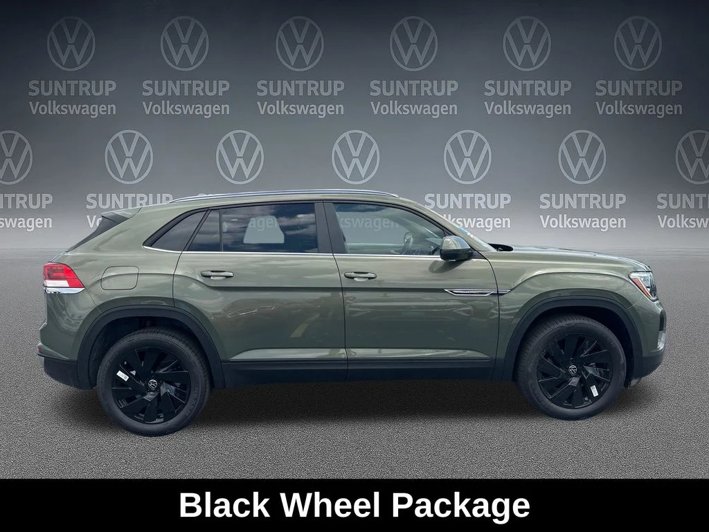 Used 2026 Green Volkswagen 2.0T SE w/Technology image 6
