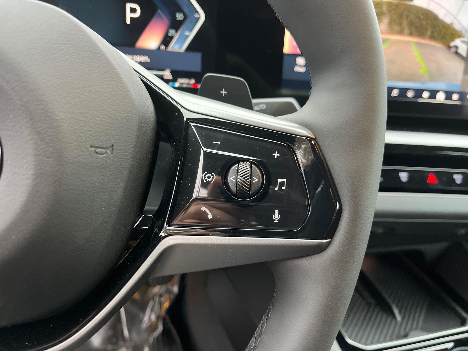 2025 BMW 5 Series 530i - Photo 13