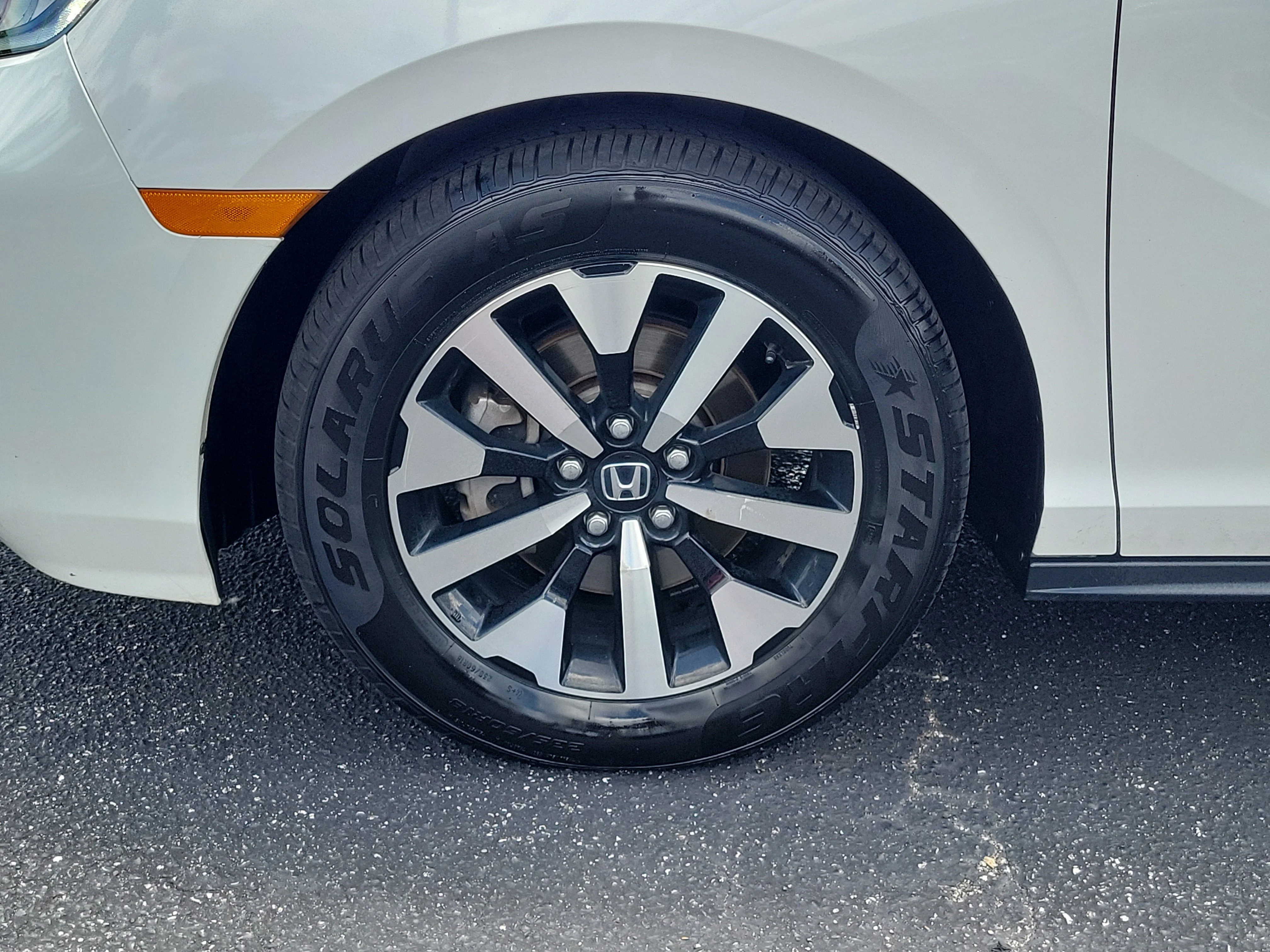 2025 Honda Odyssey EX-L - Photo 30