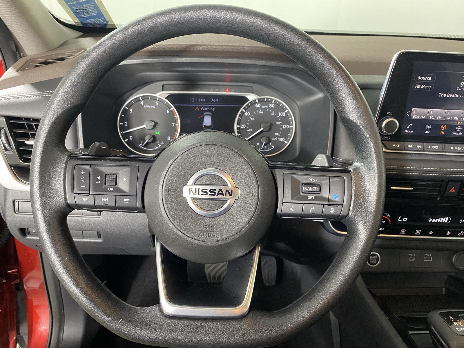 Used 2021 Scarlet Ember Tintcoat Nissan SV image 13