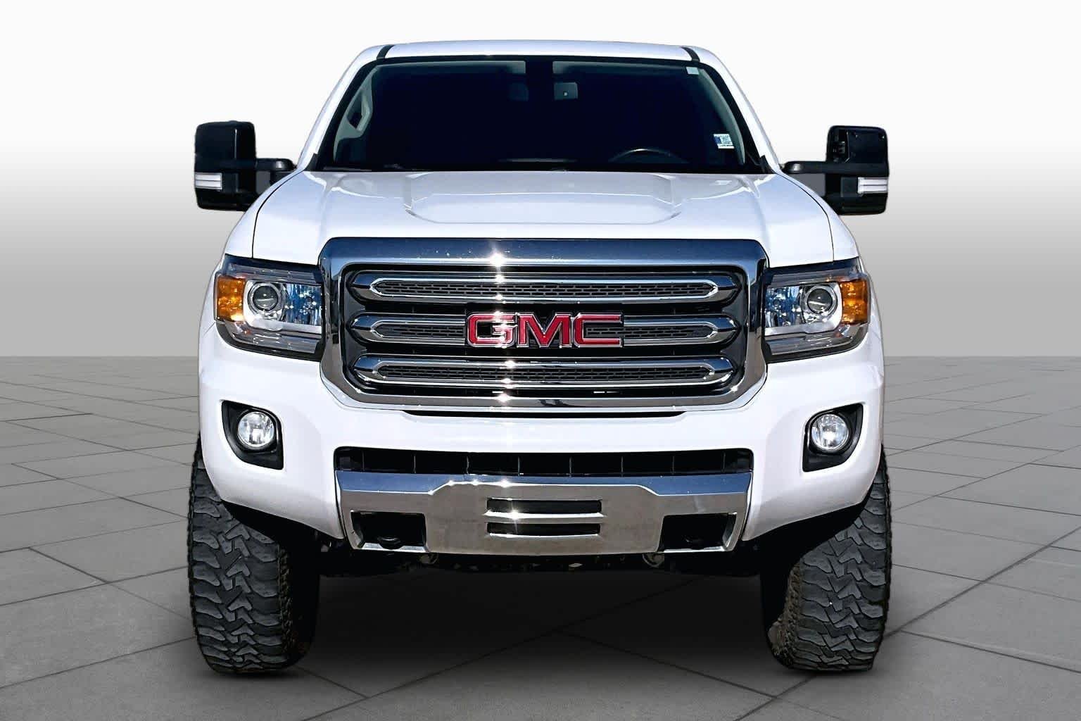 Used 2017 Summit White GMC 4WD SLT image 3