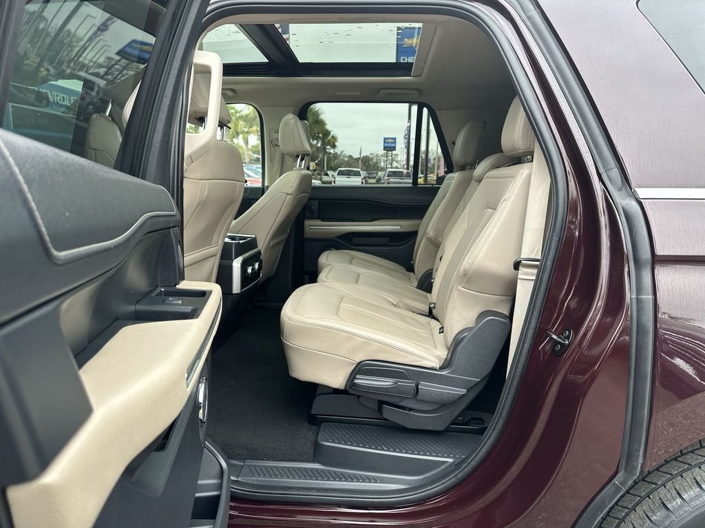 Used 2024 Red Ford Limited image 28