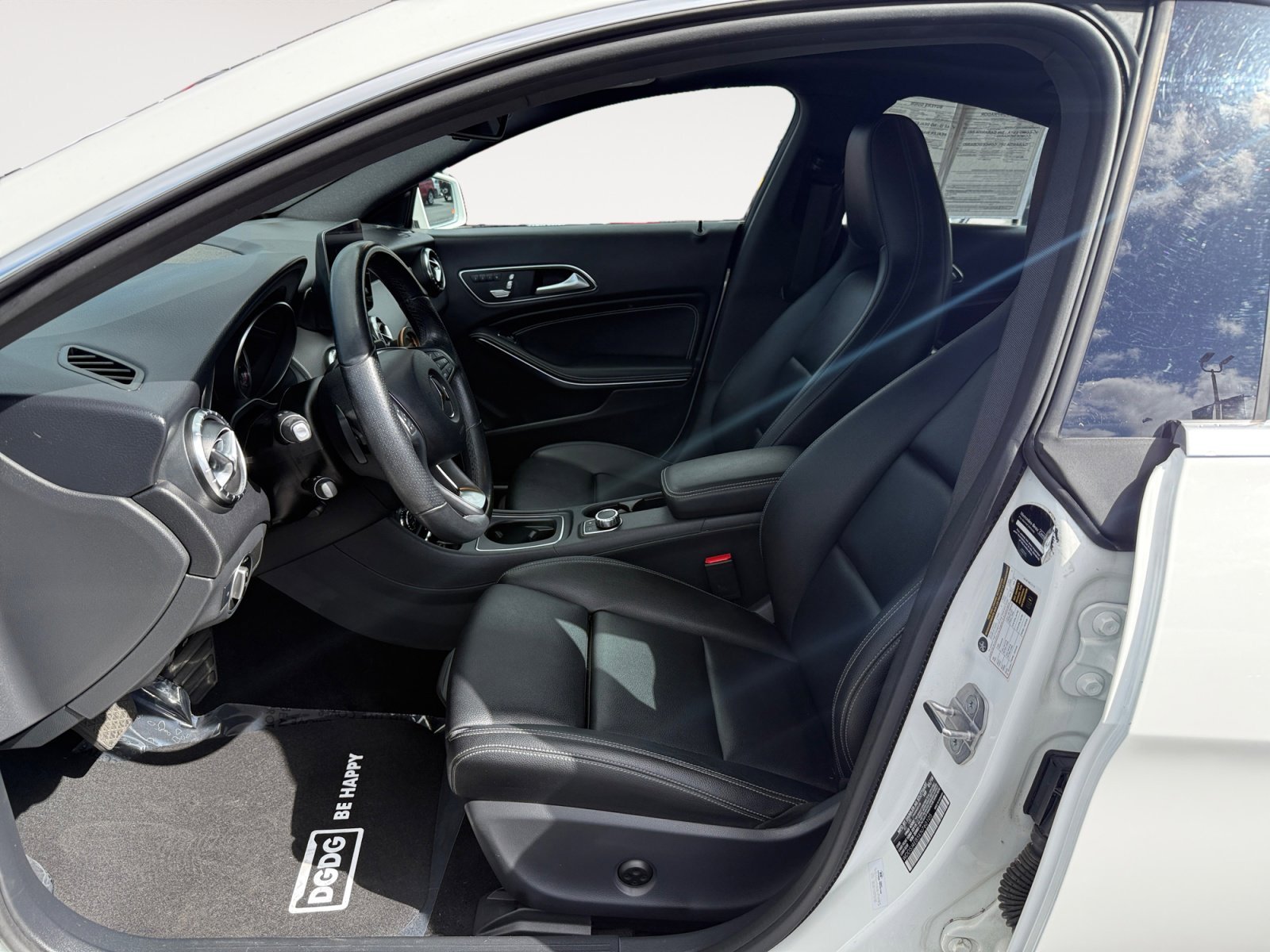 Used 2019 Polar White Mercedes-Benz CLA 250 image 10