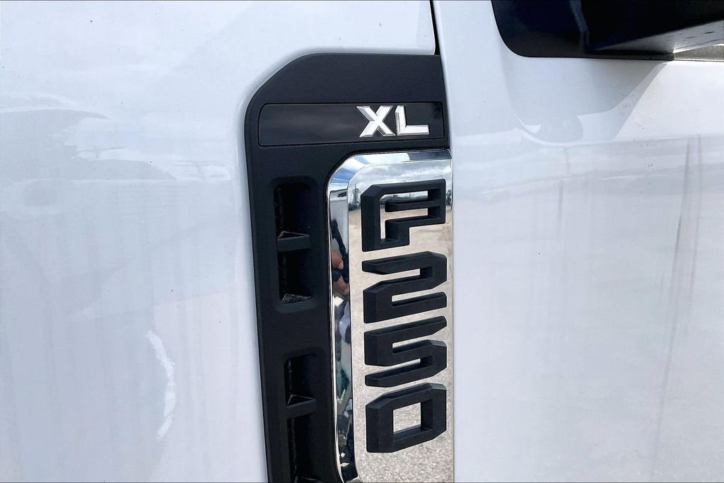 New 2026 Ford Super Duty F-250 XL 4D Crew Cab
