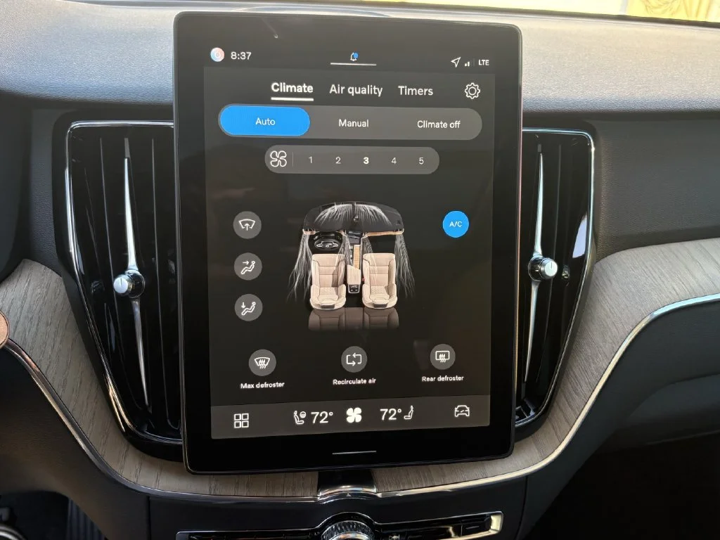 New 2026 Vapour Grey Volvo Plus image 21