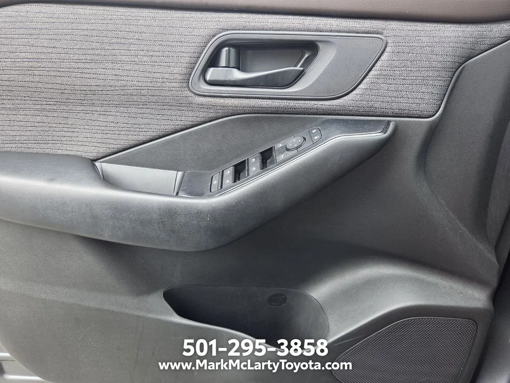 Used 2023 Gray Nissan S image 24