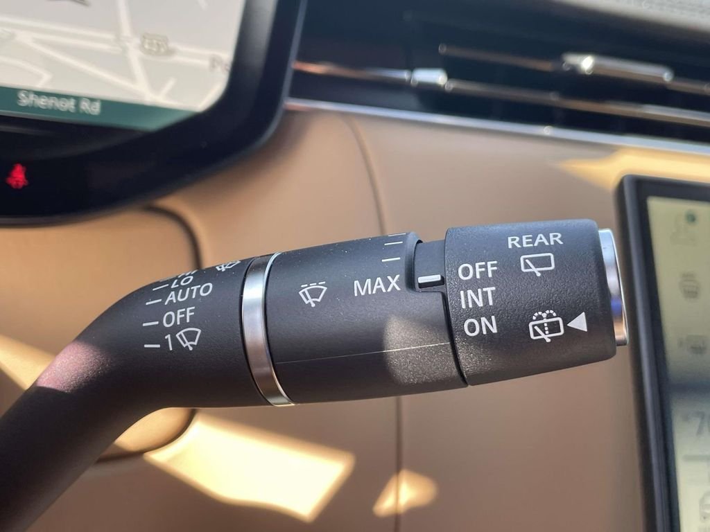 New 2026 Carpathian Grey Land Rover SE image 38
