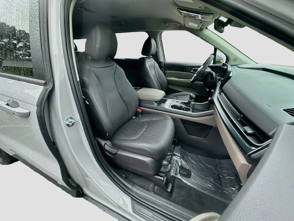 New 2027 Ceramic Silver Kia LXS image 29