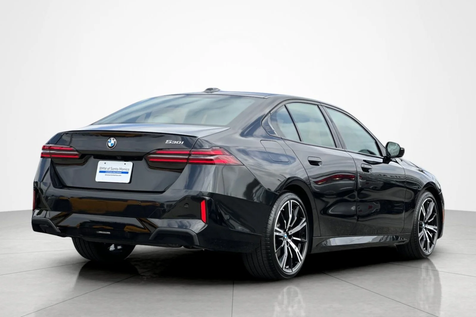 Certified Used 2026 Black Sapphire Metallic BMW 530i image 5