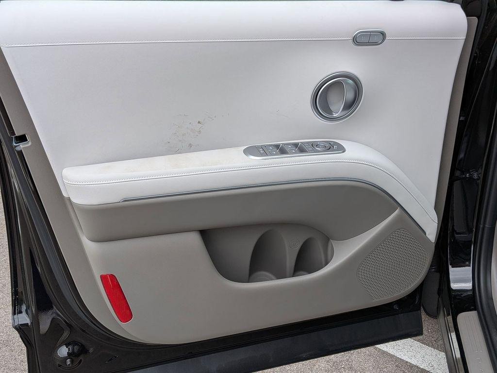 New 2026 Black Hyundai SEL Premium 7P image 12