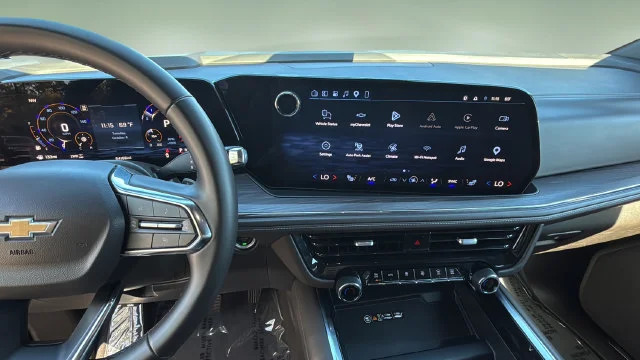Used 2025 Black Chevrolet LT image 13